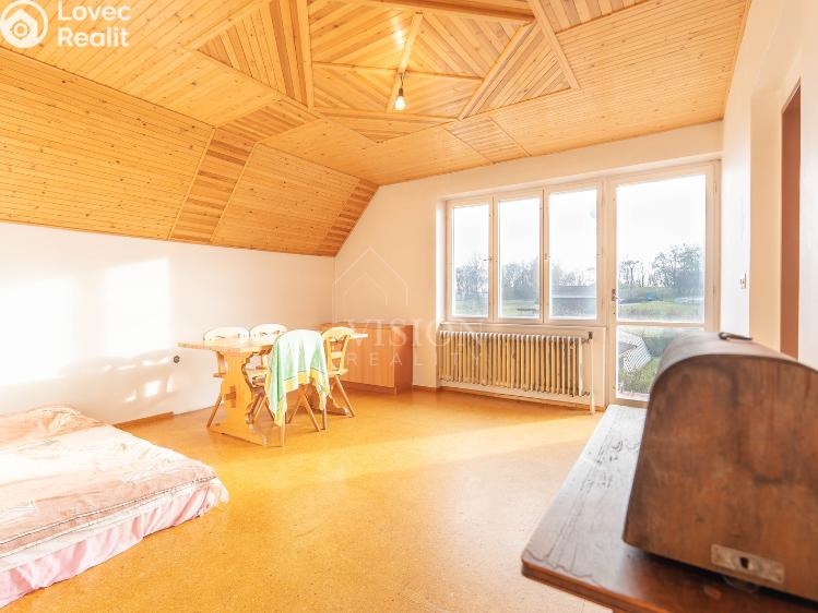 Sale multi-gen house Kovářov č. 12