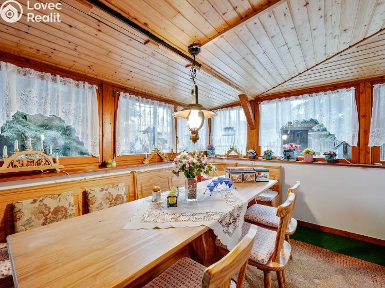 Продажа семейного дома Černovice, Husovy sady č. 2