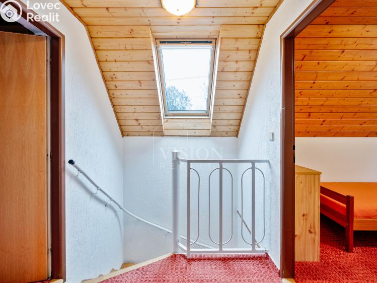 Продажа семейного дома Černovice, Husovy sady č. 7