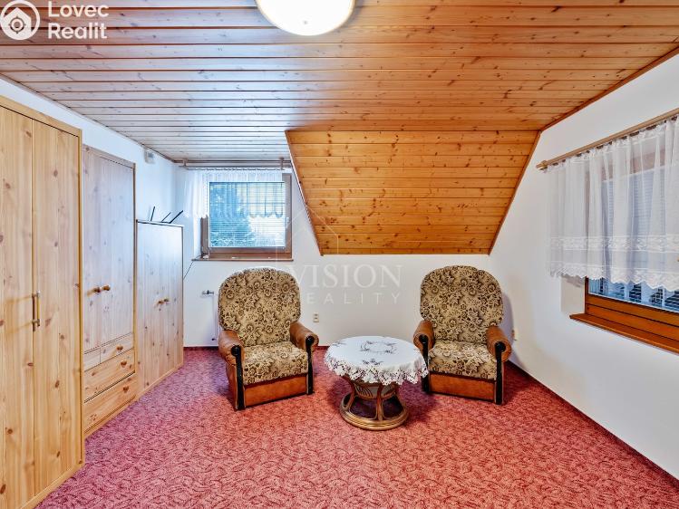 Продажа семейного дома Černovice, Husovy sady č. 9