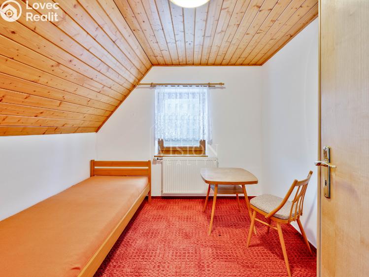 Продажа семейного дома Černovice, Husovy sady č. 10