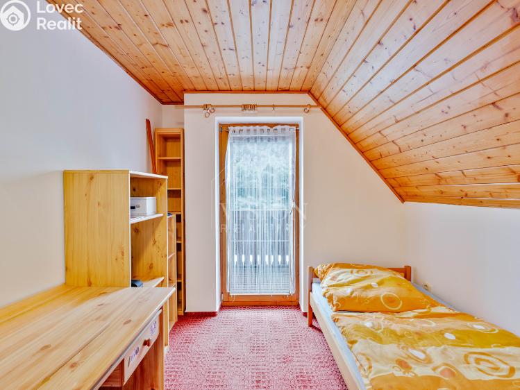 Продажа семейного дома Černovice, Husovy sady č. 11