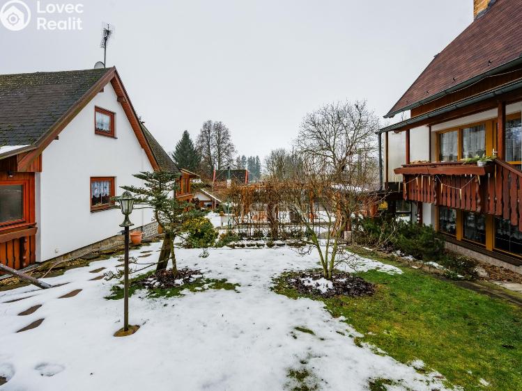 Продажа семейного дома Černovice, Husovy sady č. 18