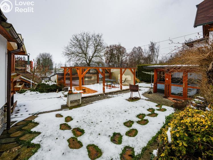 Продажа семейного дома Černovice, Husovy sady č. 20