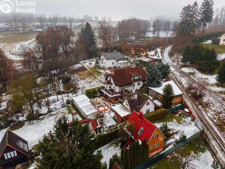 Продажа семейного дома Černovice, Husovy sady č. 26