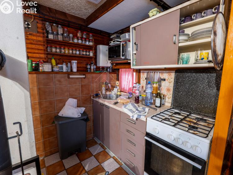 Sale hut Hradištko, V Zahrádkách č. 9