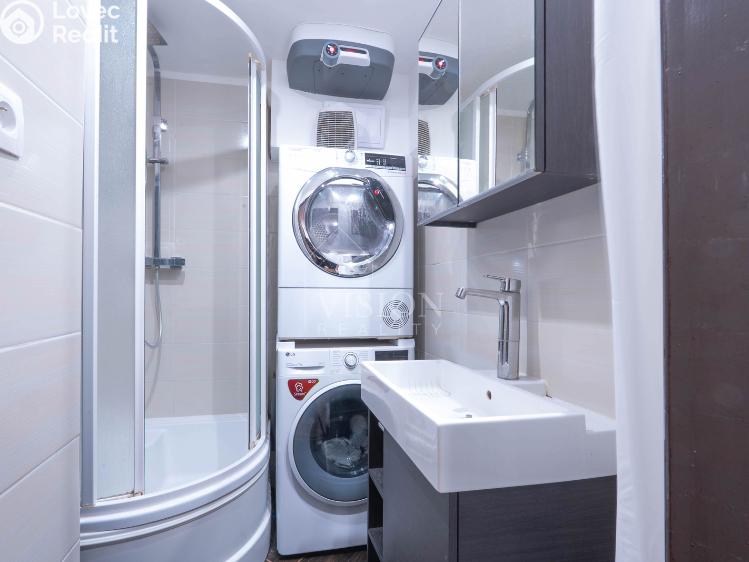 Sale apartment 2+KK Praha, Korunovační č. 7