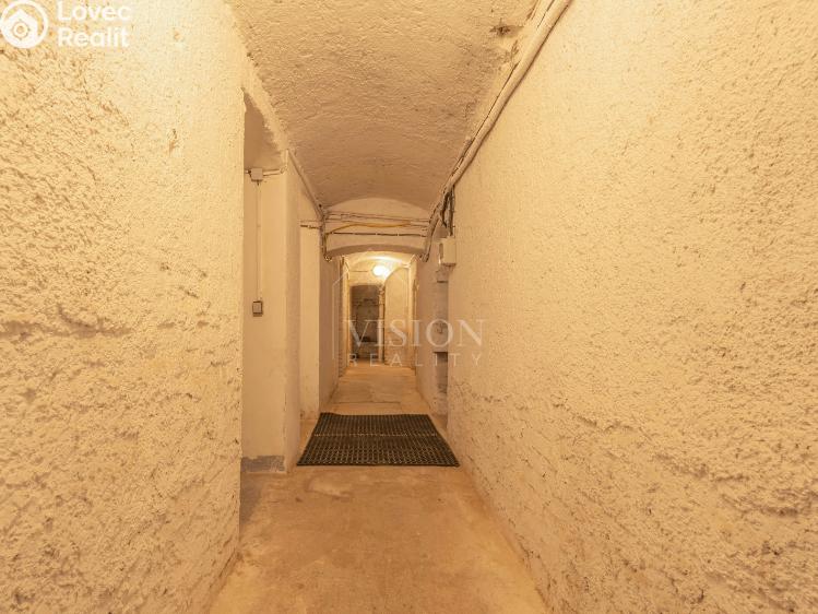 Sale apartment 2+KK Praha, Korunovační č. 9