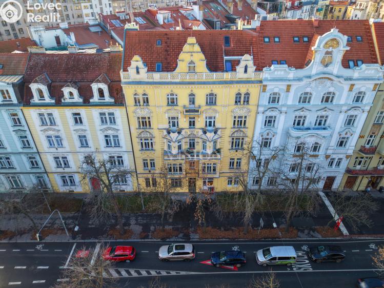 Sale apartment 2+KK Praha, Korunovační č. 11