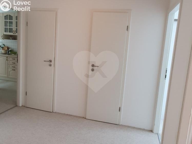 Аренда квартиры 3+1 Praha, Na rovnosti č. 7