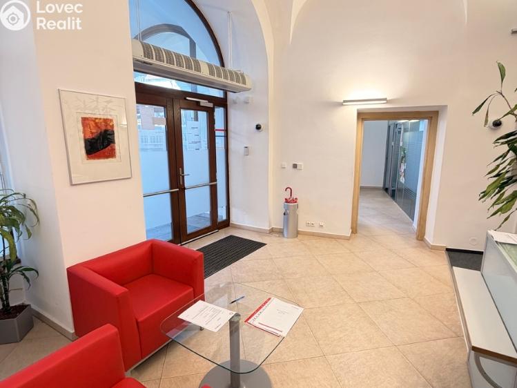 Rent office space Olomouc, Dolní náměstí č. 18