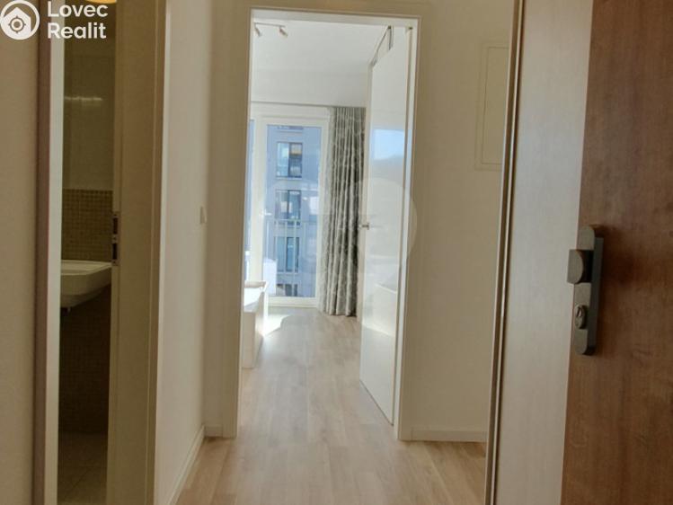 Pronájem bytu 2+KK Praha, Novovysočanská č. 7