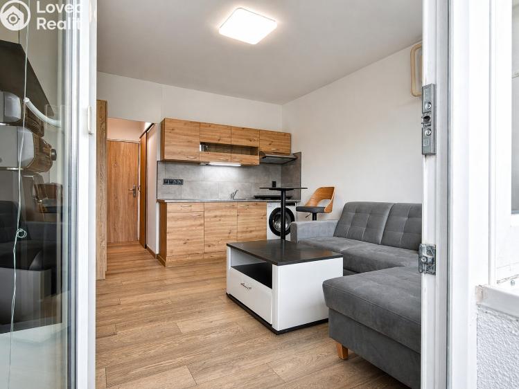 Pronájem bytu 1+KK Chomutov, Seifertova č. 3