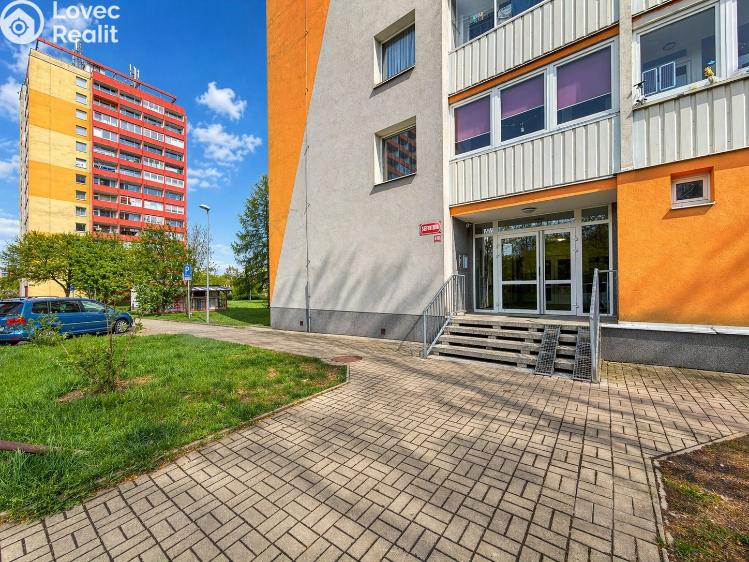 Pronájem bytu 1+KK Chomutov, Seifertova č. 7