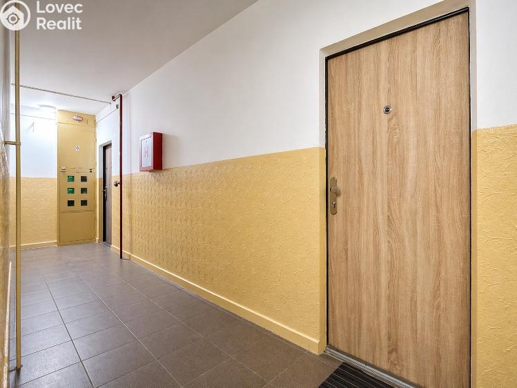 Pronájem bytu 1+KK Chomutov, Seifertova č. 23