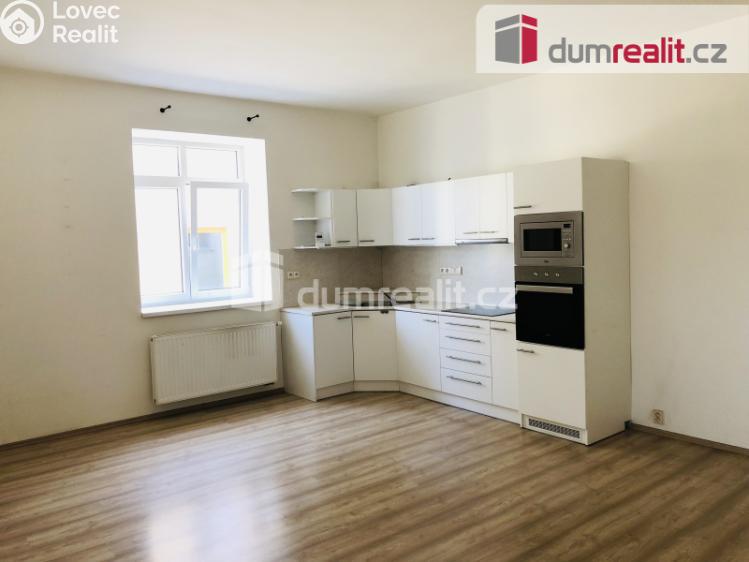Pronájem bytu 2+KK Frenštát pod Radhoštěm, nám. Míru č. 1