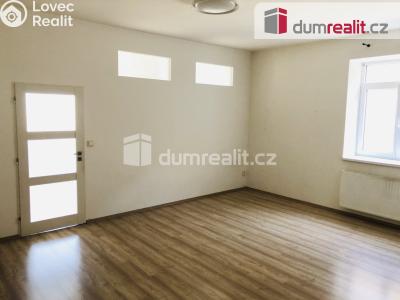 Pronájem bytu 2+KK Frenštát pod Radhoštěm, nám. Míru č. 2