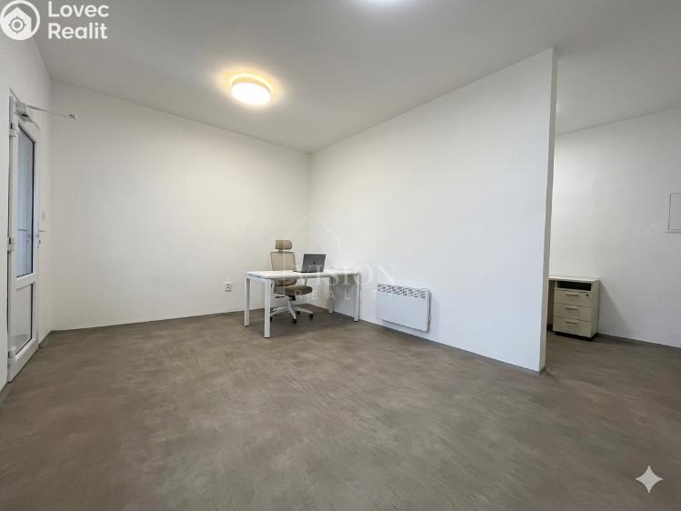 Rent commercial space Stráž nad Nežárkou, náměstí Emy Destinnové č. 3