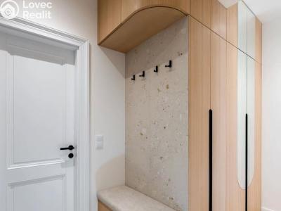 Prodej bytu 2+KK Praha, Jeseniova č. 4