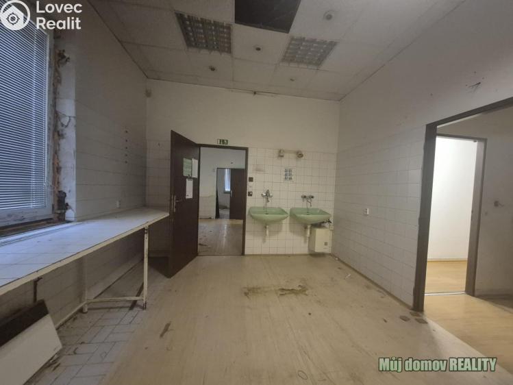 Pronájem obchodního prostoru Praha, náměstí Dr. Václava Holého č. 18