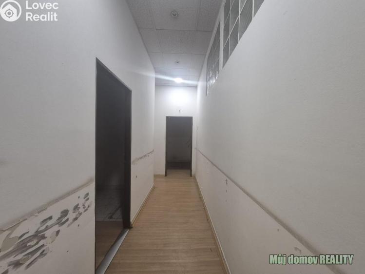 Pronájem obchodního prostoru Praha, náměstí Dr. Václava Holého č. 20