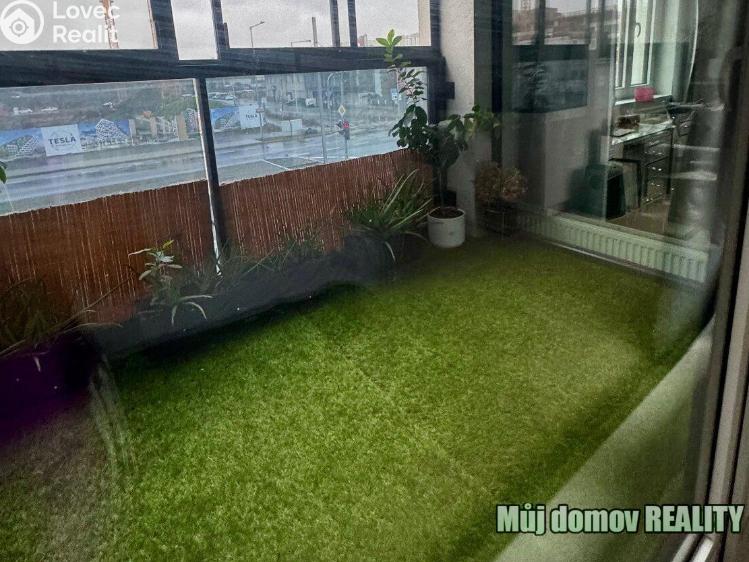 Pronájem bytu 1+KK Praha, Poděbradská 1158/49 č. 3