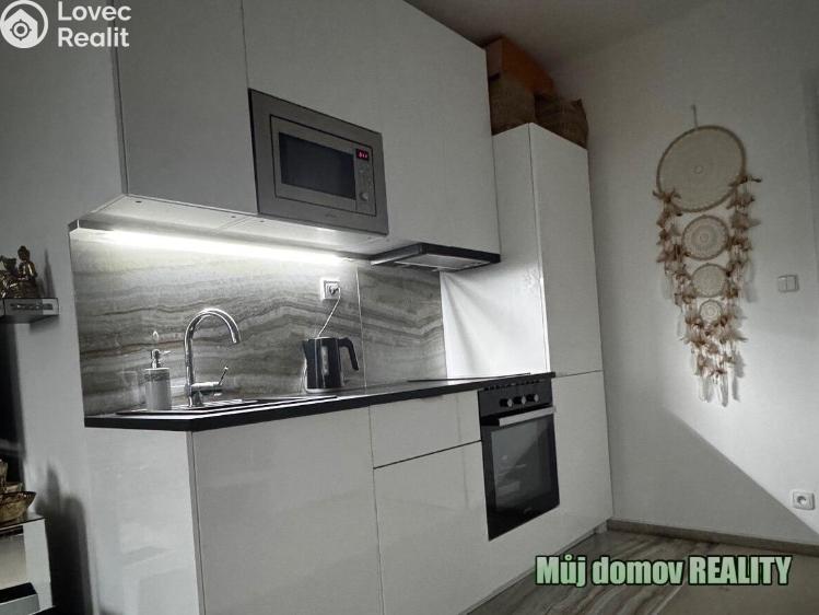 Pronájem bytu 1+KK Praha, Poděbradská 1158/49 č. 5