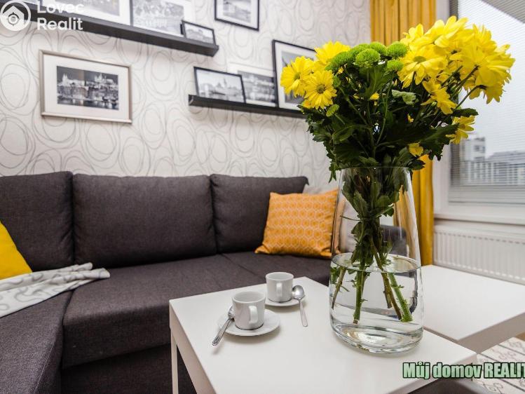 Аренда квартиры 2+KK Praha, Zakšínská 615/17 č. 4