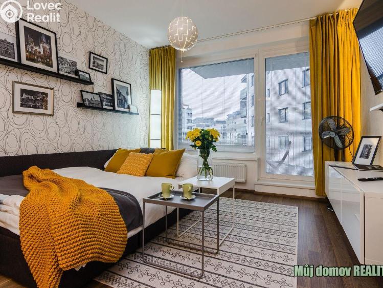 Аренда квартиры 2+KK Praha, Zakšínská 615/17 č. 9