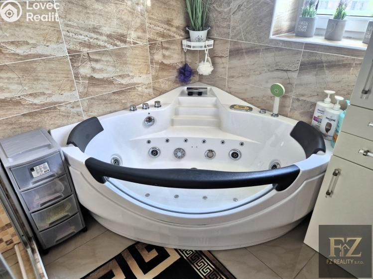 Prodej rodinného domu České Velenice, Komenského 483 č. 23