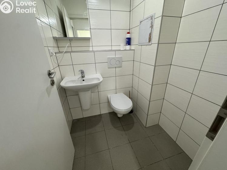 Prodej bytu 2+KK Praha, Třinecká 769 č. 3