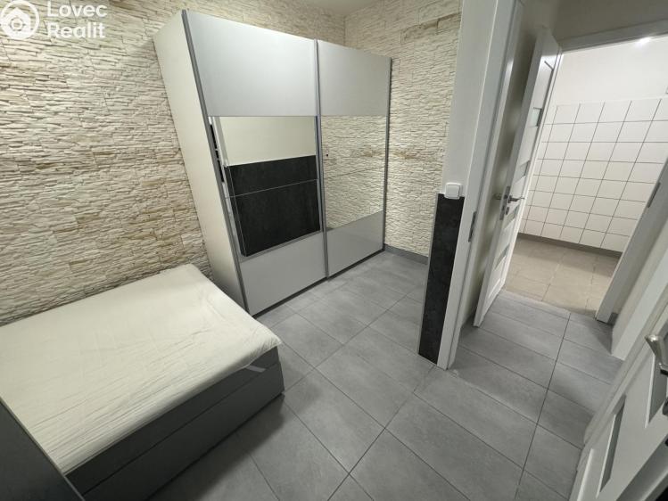 Prodej bytu 2+KK Praha, Třinecká 769 č. 14