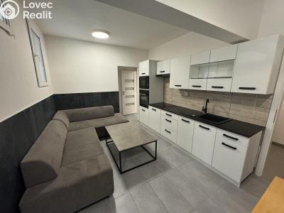 Продажа квартиры 2+KK Praha, Třinecká 769 č. 16