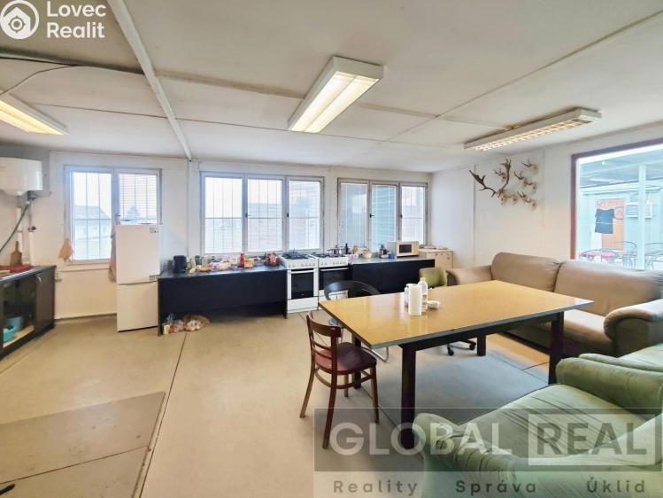 Оренда готелі Deblín č. 4