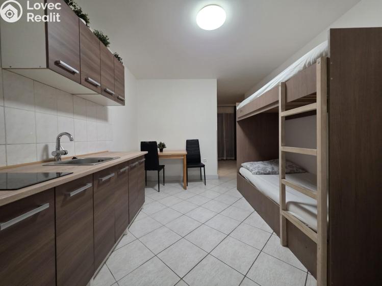 Оренда квартири 2+KK Praha, U Santošky 933/20 č. 1