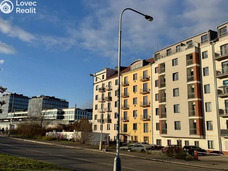 Pronájem bytu 2+KK Praha, V závětří č. 8