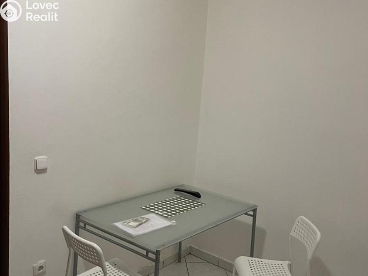 Pronájem bytu 2+KK Praha, U Santošky 933/20 č. 4