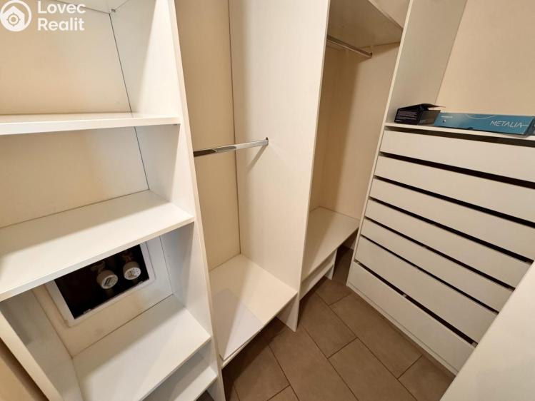 Оренда квартири 3+1 Praha, Krakovská č. 10