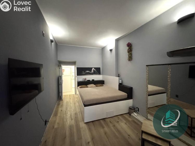 Pronájem obchodního prostoru Praha, Na žertvách č. 3