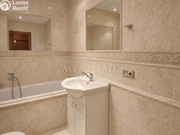 Pronájem bytu 2+1 Karlovy Vary, Krušnohorská č. 2