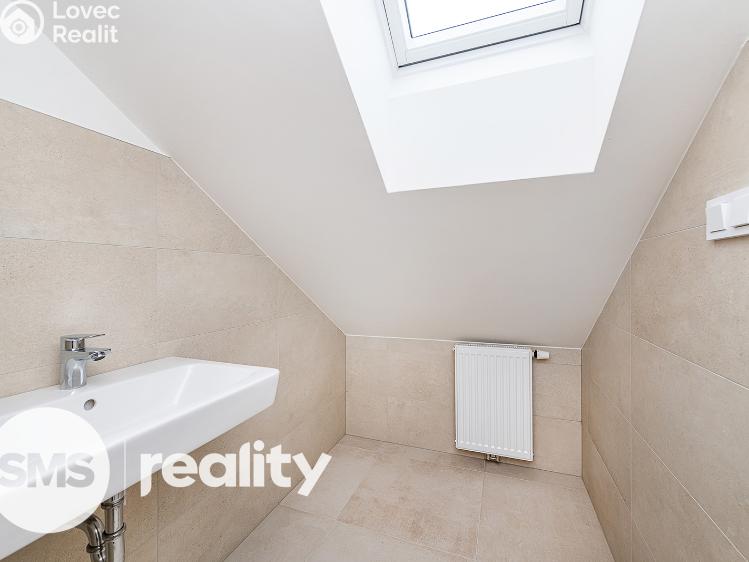 Pronájem bytu 4+KK Praha, Tomáškova 870/2 č. 13