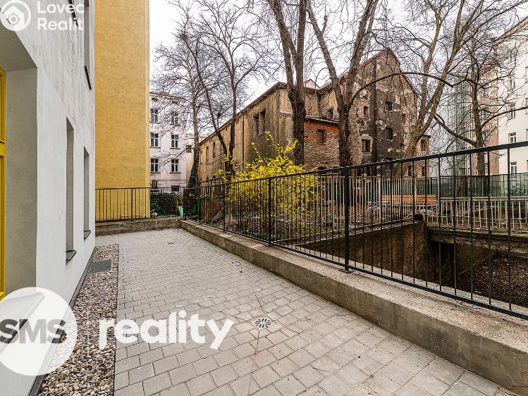 Pronájem bytu 4+KK Praha, Tomáškova 870/2 č. 14