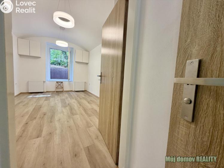 Prodej bytu 1+1 Praha, Hartigova 1185/102 č. 8