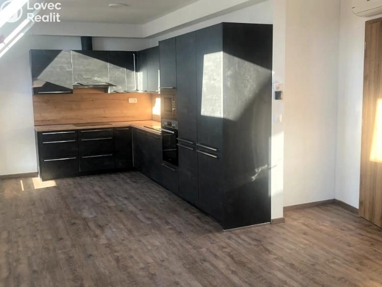 Pronájem bytu 3+KK Praha, U Uranie č. 1