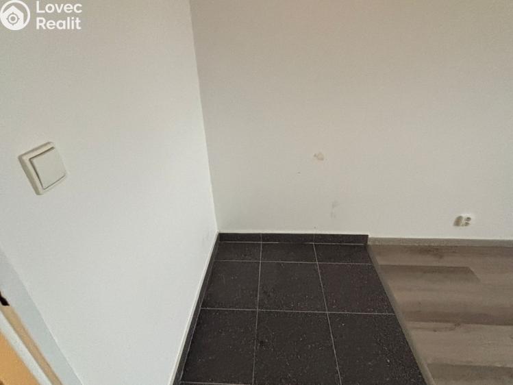 Pronájem bytu 1+KK Praha, Freyova č. 16