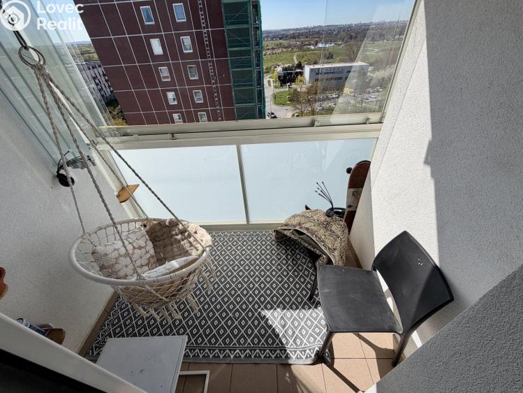 Prodej bytu 3+1 Praha č. 8