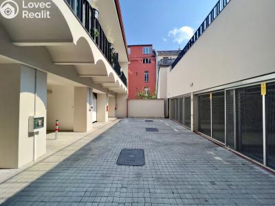 Аренда парковки Praha 5, Smíchov, Holečkova č. 1