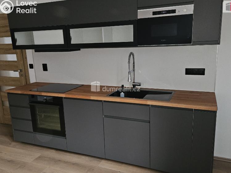 Pronájem bytu 4+1 Praha 8, Turnovská č. 1