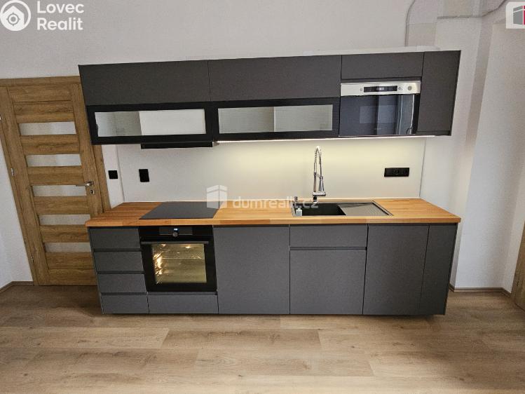 Pronájem bytu 4+1 Praha 8, Turnovská č. 4