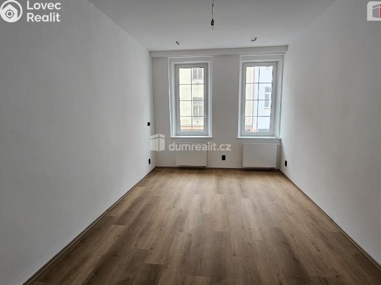 Pronájem bytu 4+1 Praha 8, Turnovská č. 8